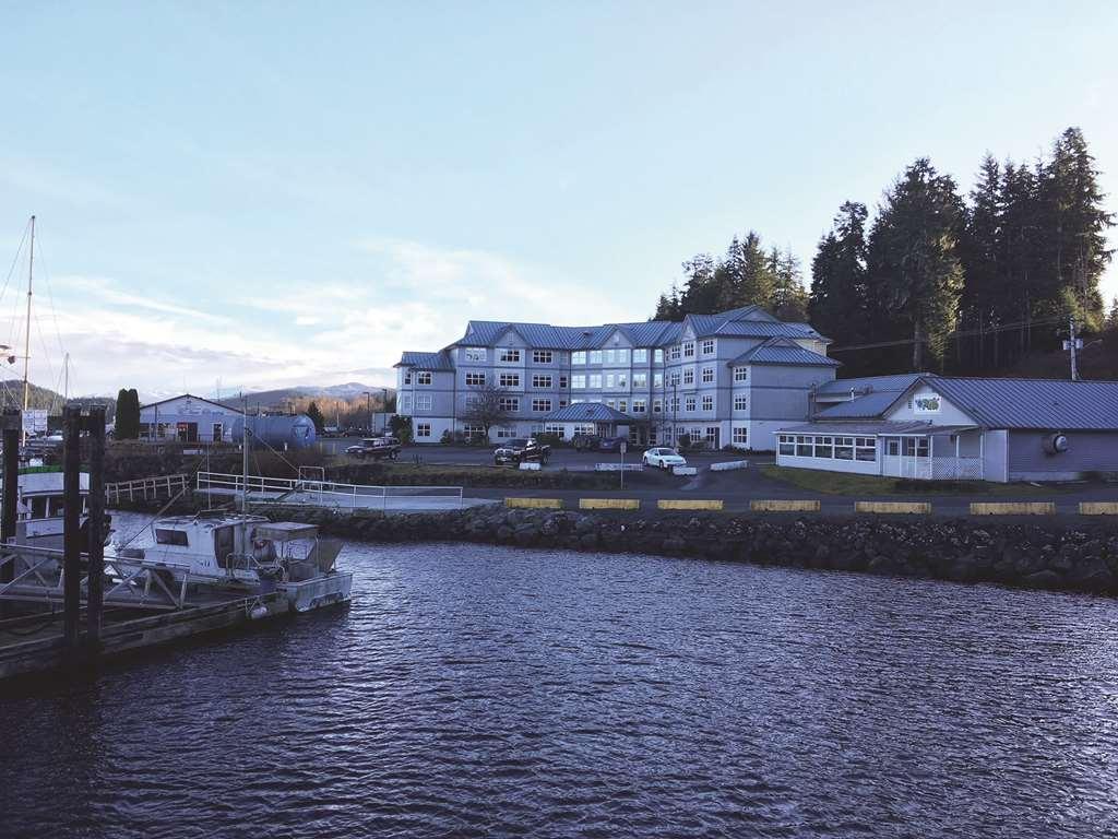 Quarterdeck Motel