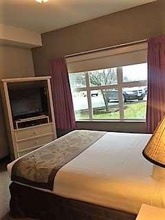 Quarterdeck Motel